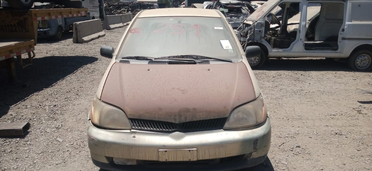  Toyota YARIS 2001    EN DESARME